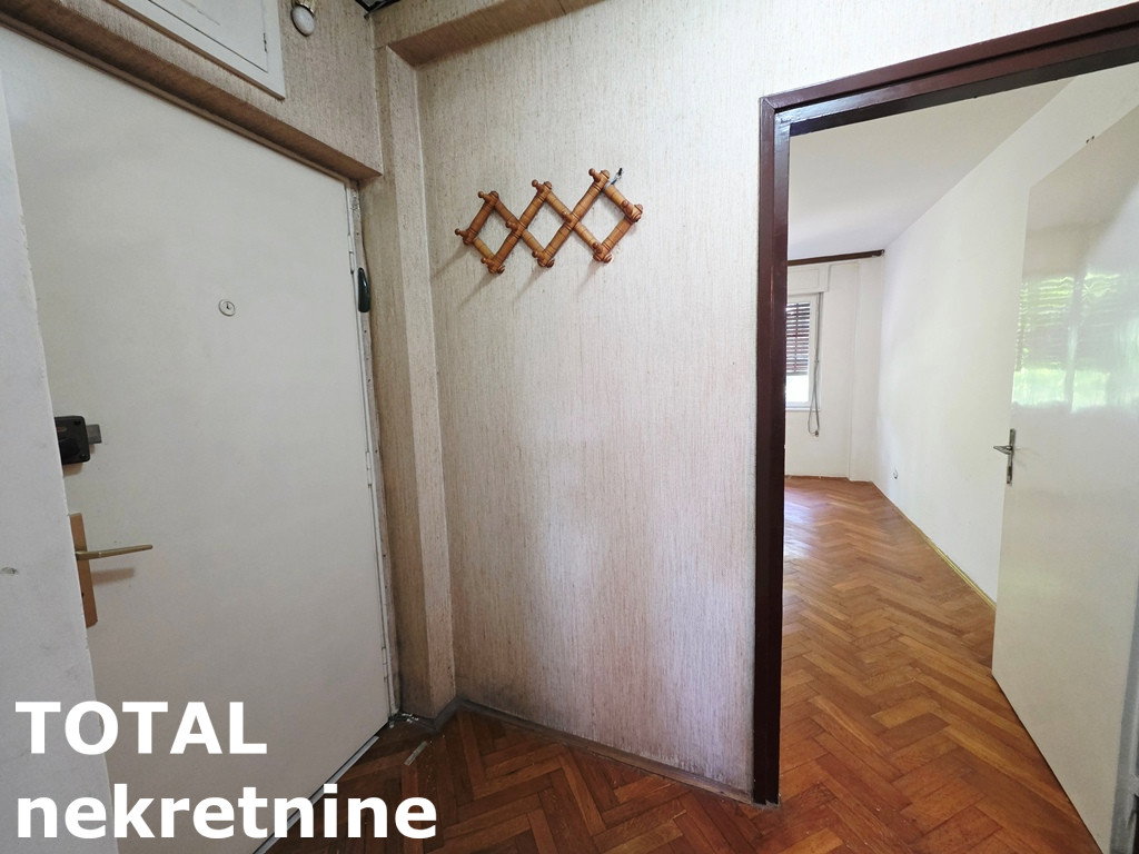 stanovi-4-re-centar-1102326-dccob Četvorosoban stan na prodaju, Centar, Novi Sad, 90m², 289.000 €