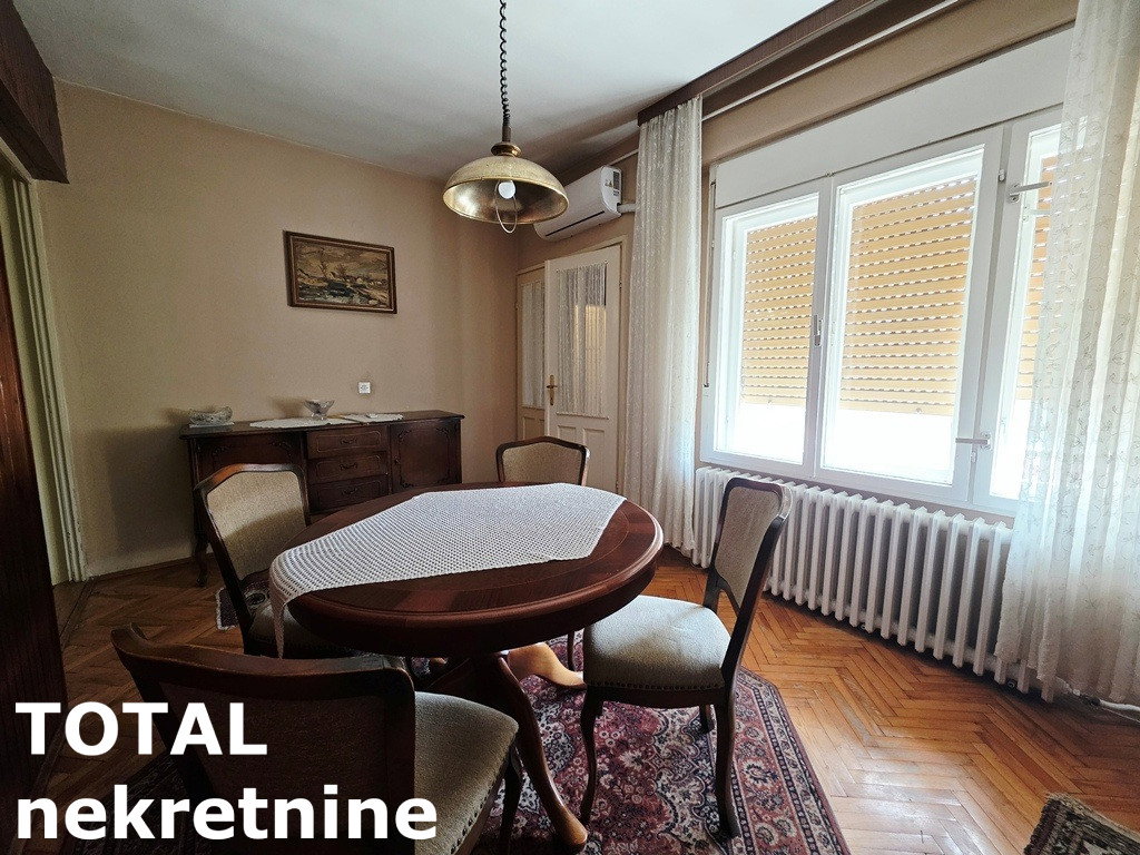 stanovi-4-re-centar-1102880-1pcip Četvorosoban stan na prodaju, Centar, Novi Sad, 130m², 399.000 €