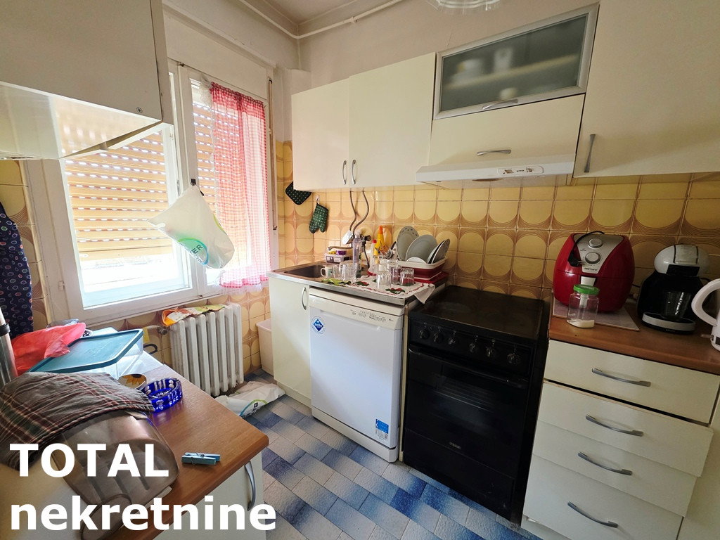 stanovi-4-re-centar-1102880-9jq5m Četvorosoban stan na prodaju, Centar, Novi Sad, 130m², 399.000 €