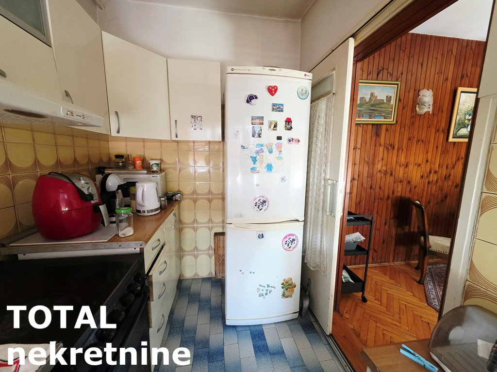 stanovi-4-re-centar-1102880-c0pao Četvorosoban stan na prodaju, Centar, Novi Sad, 130m², 399.000 €