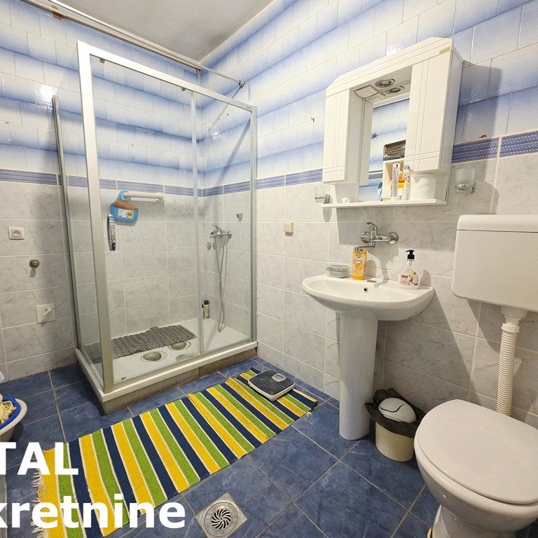 Četvorosoban stan na prodaju, Centar, Novi Sad, 130m², 399.000 €
