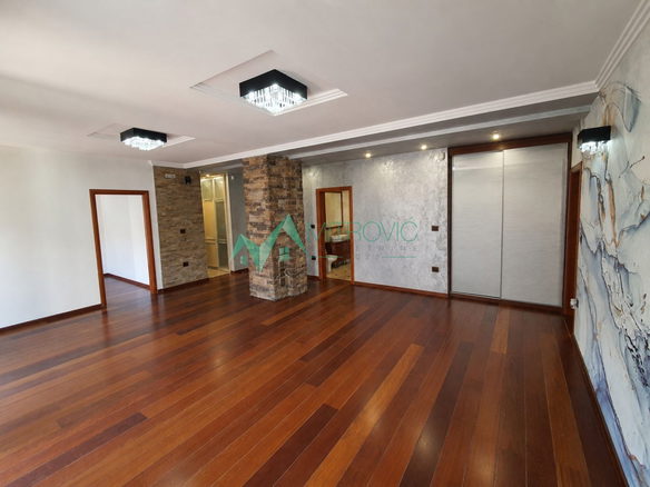 Stan Prodaja Novi Sad  126 m2