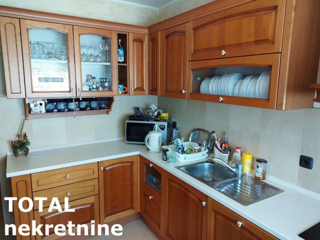 Četvorosoban stan na prodaju, Grbavica, Novi Sad, 115m², 291.000 €