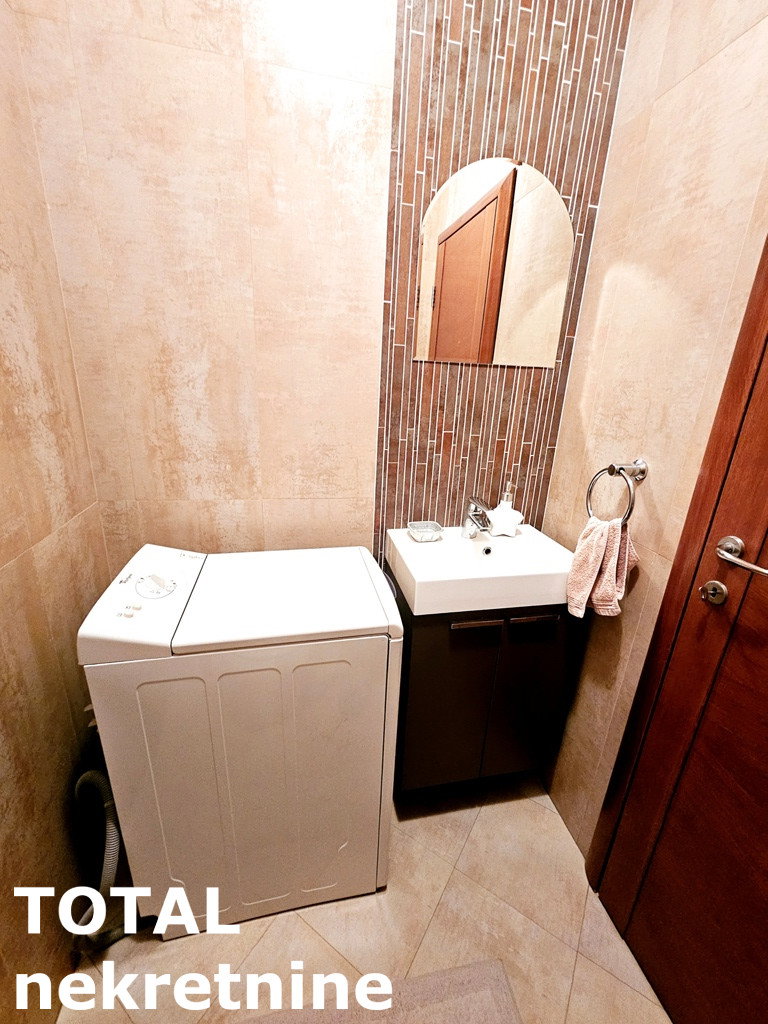 Četvorosoban stan na prodaju, Grbavica, Novi Sad, 115m², 291.000 €