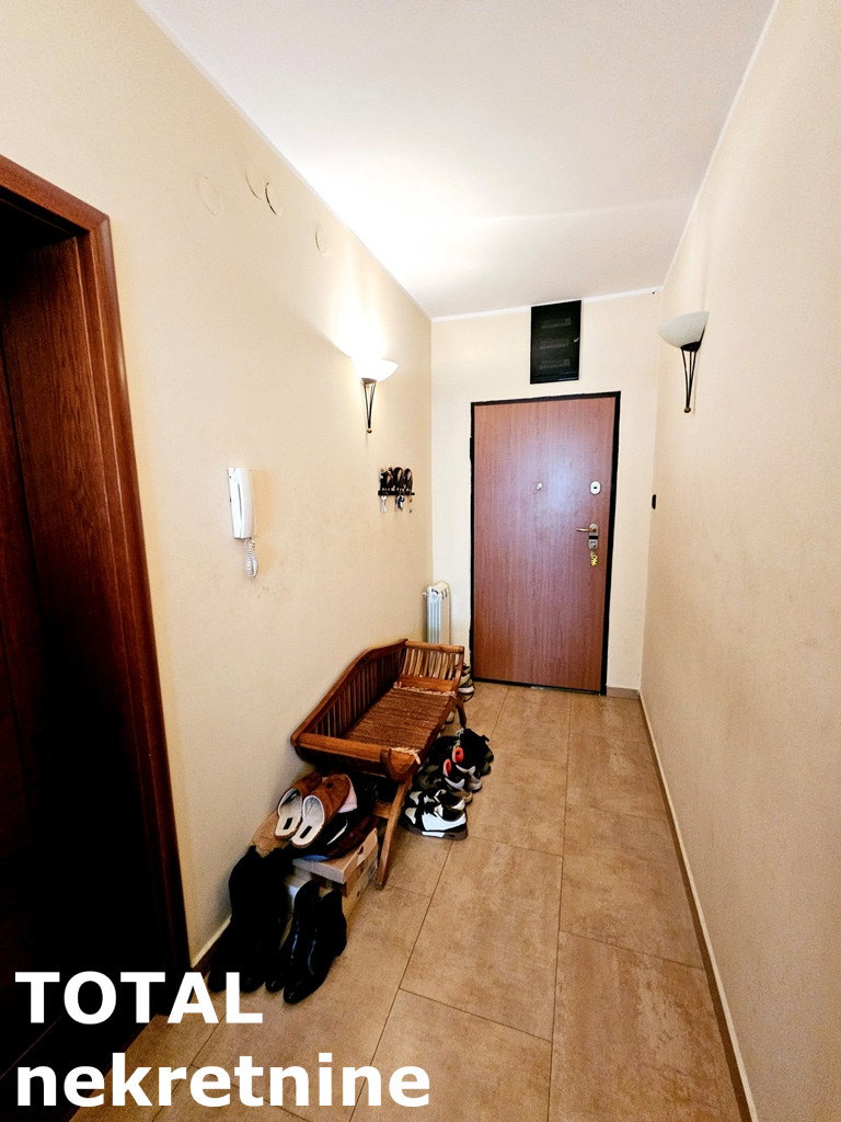 Četvorosoban stan na prodaju, Grbavica, Novi Sad, 115m², 291.000 €