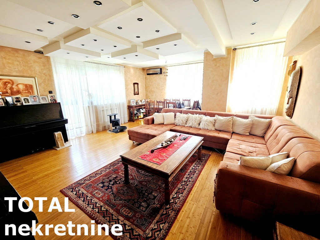 Četvorosoban stan na prodaju, Grbavica, Novi Sad, 115m², 291.000 €