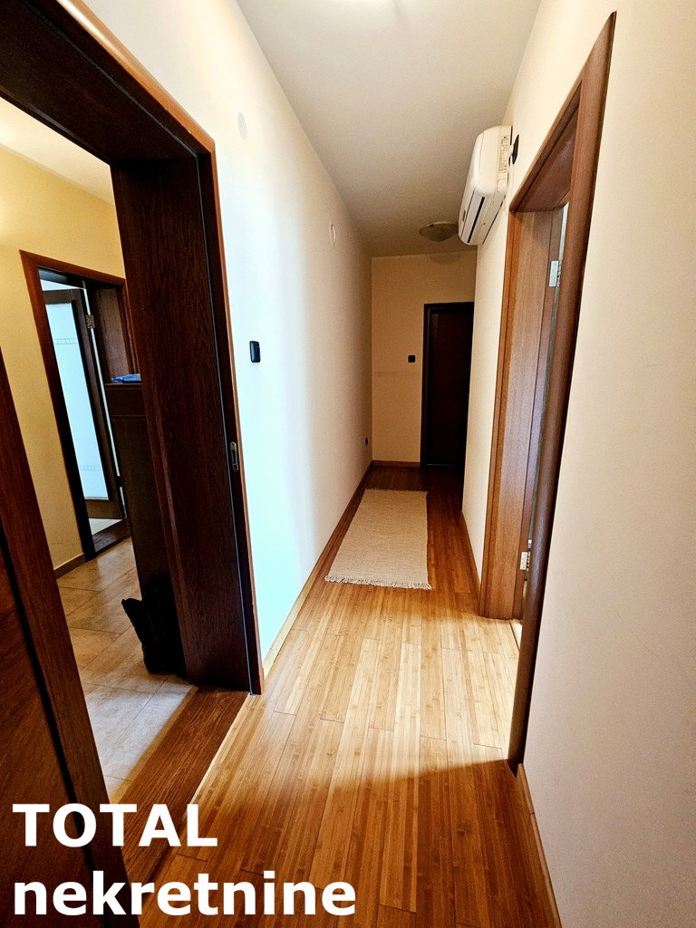 Četvorosoban stan na prodaju, Grbavica, Novi Sad, 115m², 291.000 €