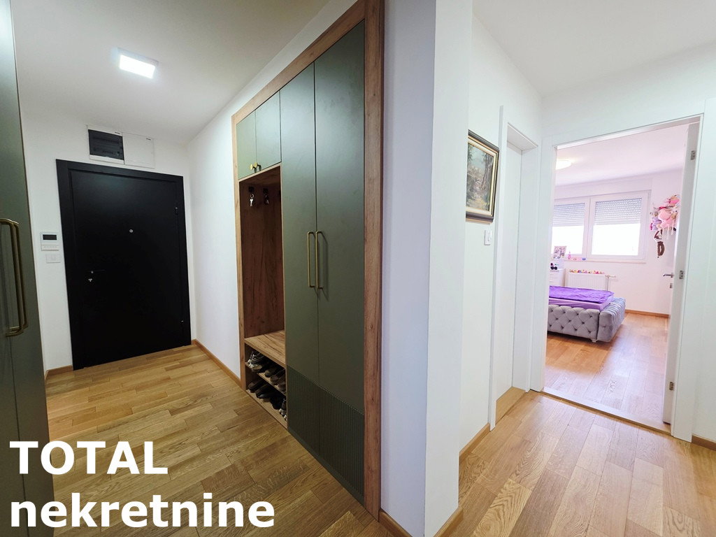 Četvorosoban stan na prodaju, Nova Detelinara, Novi Sad, 80m², 265.000 €