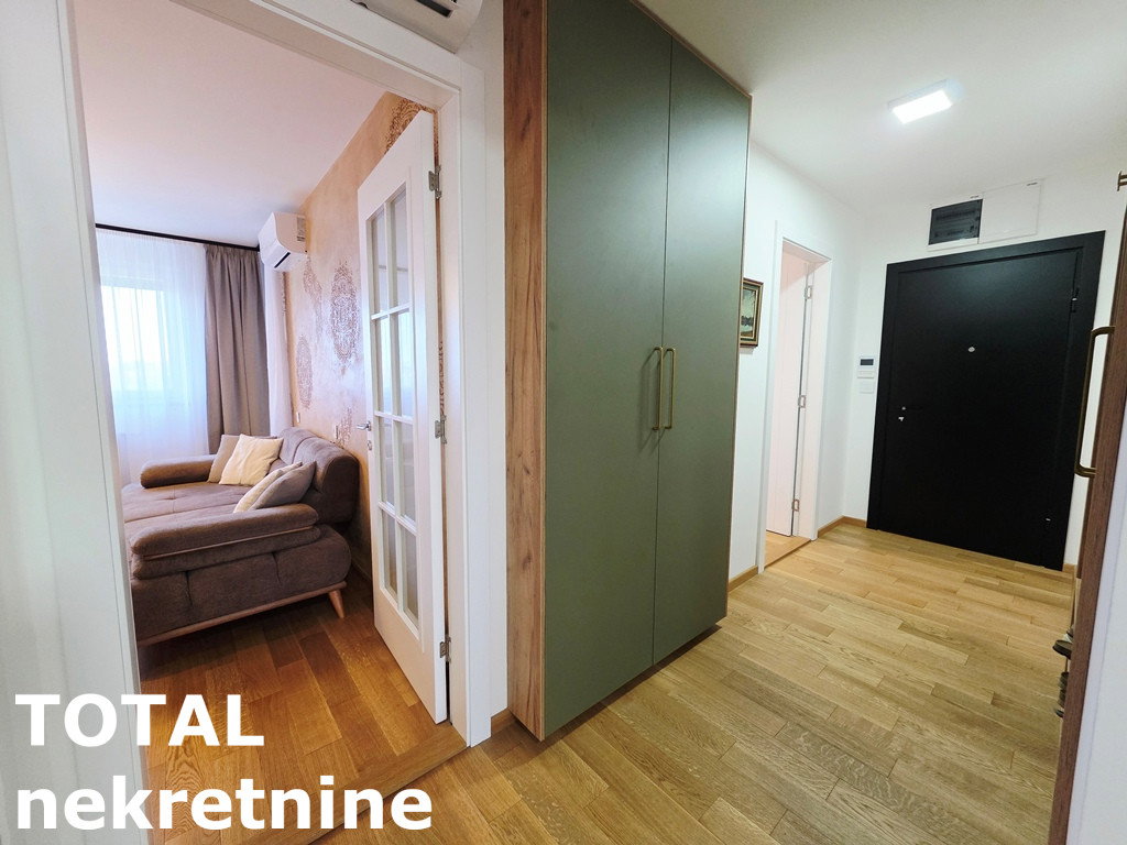 Četvorosoban stan na prodaju, Nova Detelinara, Novi Sad, 80m², 265.000 €