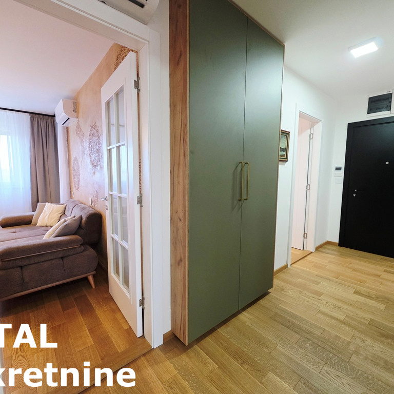 Četvorosoban stan na prodaju, Nova Detelinara, Novi Sad, 80m², 265.000 €