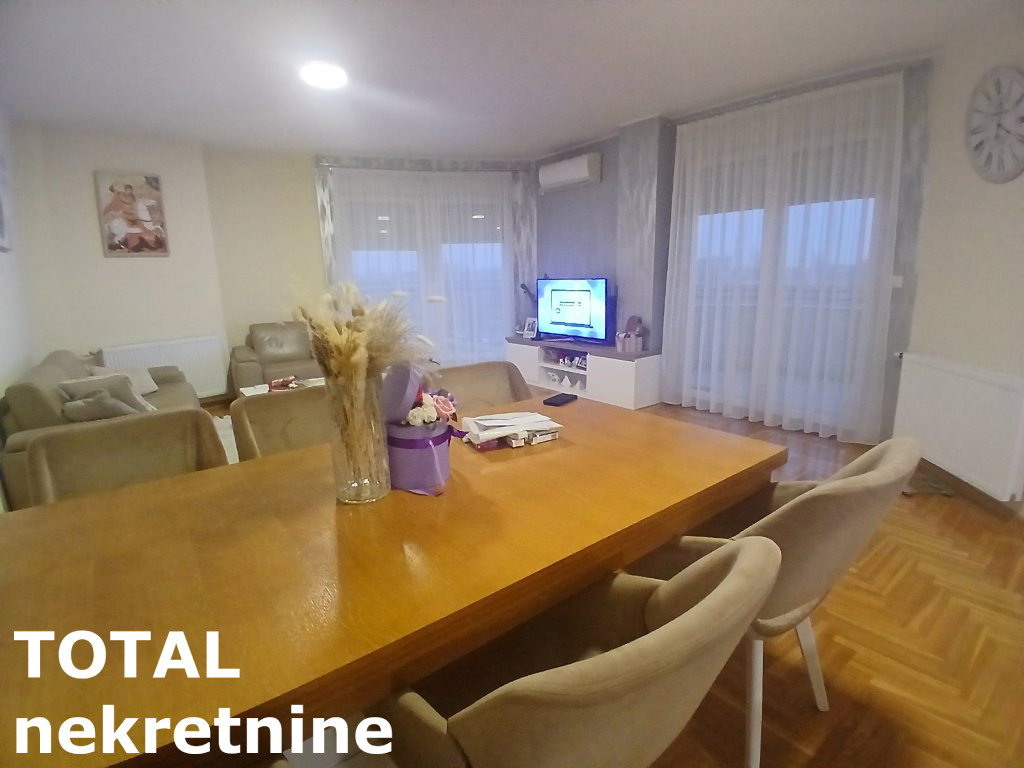 Četvorosoban stan na prodaju, Nova Detelinara, Novi Sad, 92m², 273.000 €