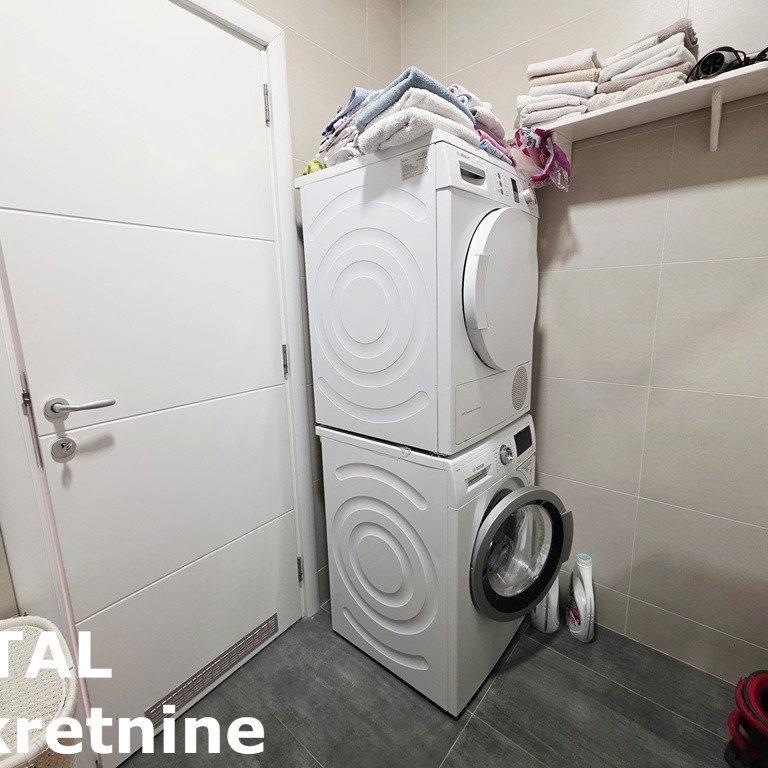 Četvorosoban stan na prodaju, Nova Detelinara, Novi Sad, 97m², 300.700 €
