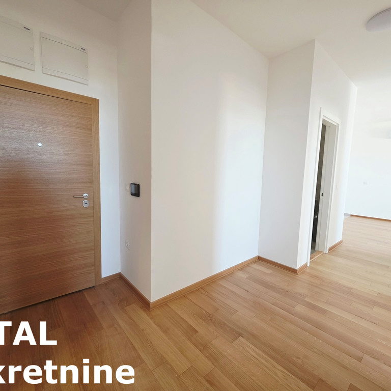 Četvorosoban stan na prodaju, Podbara, Novi Sad, 79m², 241.840 €