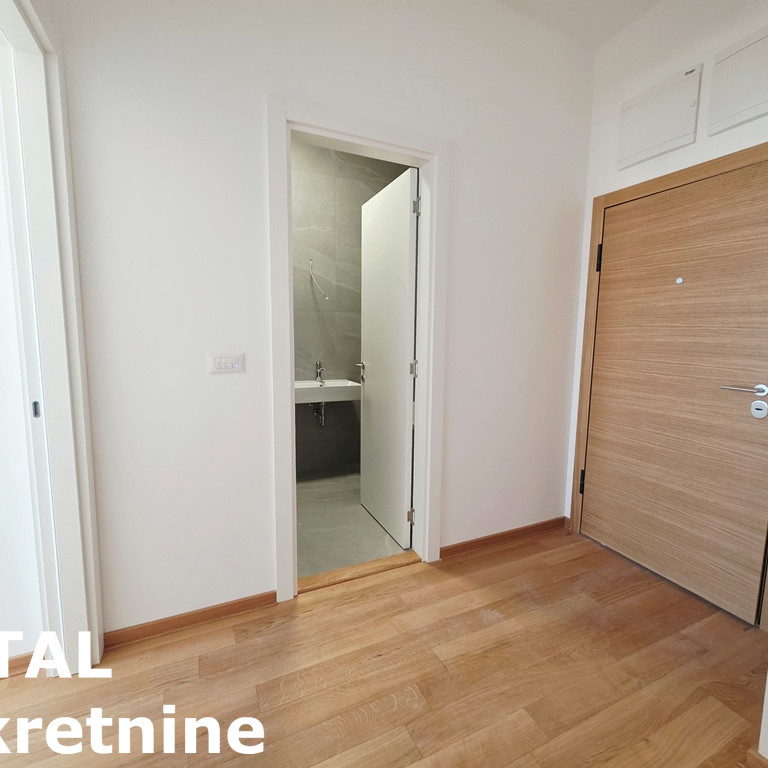Četvorosoban stan na prodaju, Podbara, Novi Sad, 79m², 241.840 €