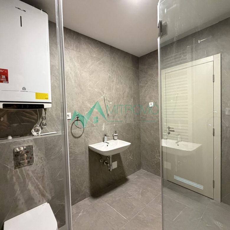Četvorosoban stan na prodaju, Salajka, Novi Sad, 80m², 290.000 €
