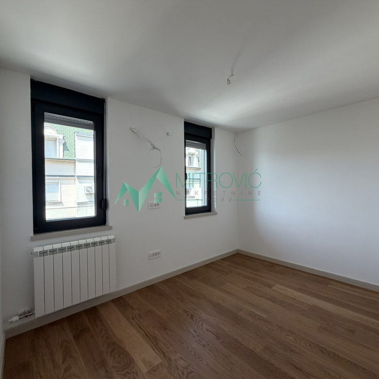 Četvorosoban stan na prodaju, Salajka, Novi Sad, 80m², 290.000 €