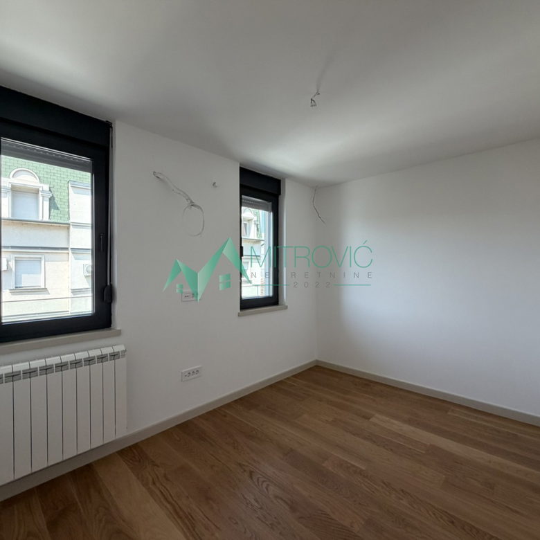 Četvorosoban stan na prodaju, Salajka, Novi Sad, 80m², 290.000 €