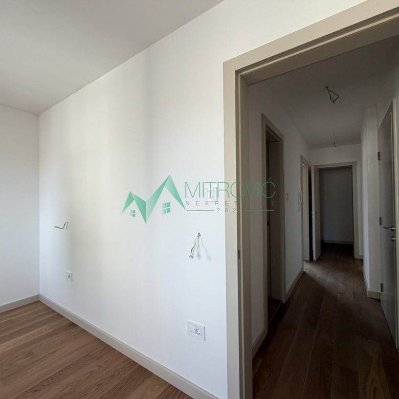 Četvorosoban stan na prodaju, Salajka, Novi Sad, 80m², 290.000 €
