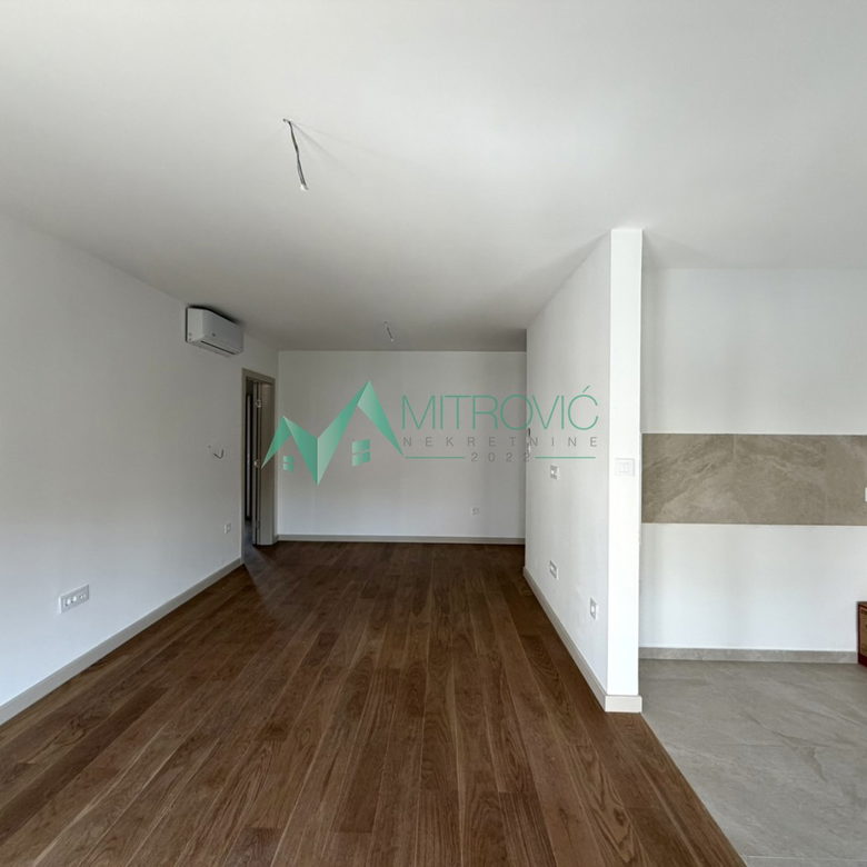 Stan Prodaja Novi Sad  80 m2