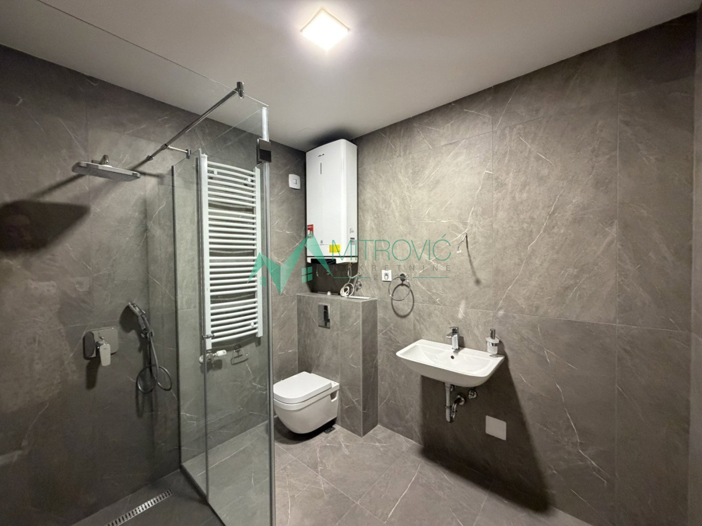 Četvorosoban stan na prodaju, Salajka, Novi Sad, 80m², 290.000 €