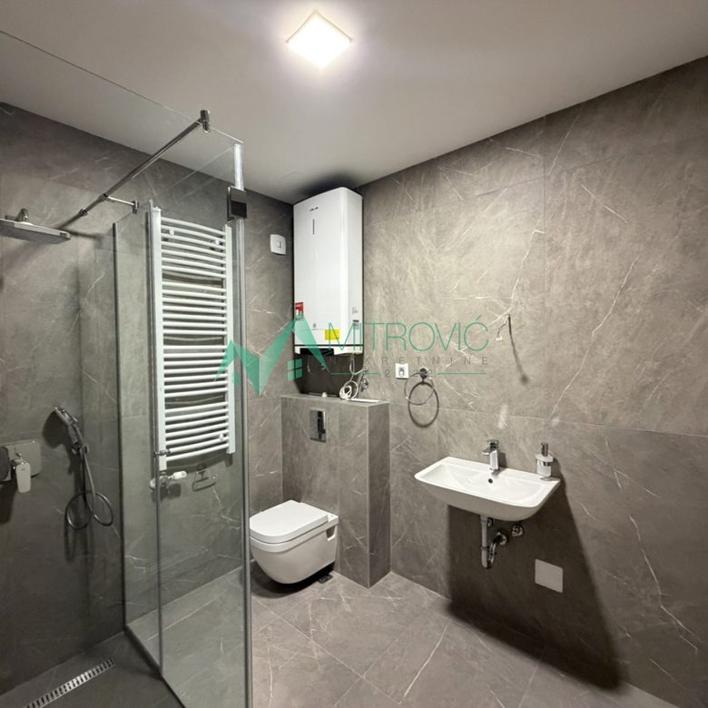 Četvorosoban stan na prodaju, Salajka, Novi Sad, 80m², 290.000 €