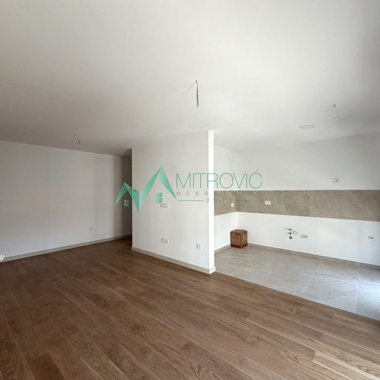 Stan Prodaja Novi Sad  80 m2