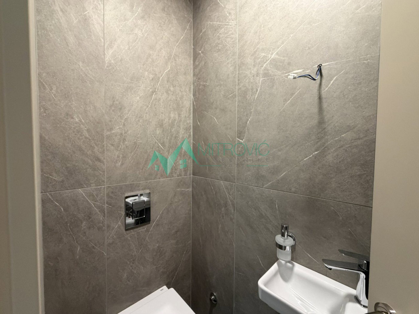 Četvorosoban stan na prodaju, Salajka, Novi Sad, 80m², 290.000 €