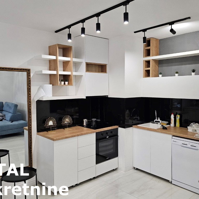 Četvorosoban stan na prodaju, Salajka, Novi Sad, 80m², 236.900 €