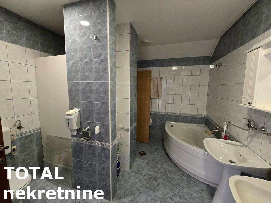 stanovi-5-dx-centar-1064376-3q5mt Petosoban stan na prodaju, Centar, Novi Sad, 216m², 484.100 €