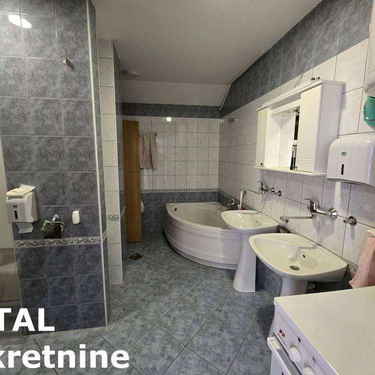 Petosoban stan na prodaju, Centar, Novi Sad, 216m², 484.100 €