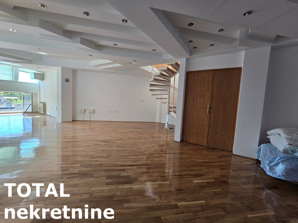 stanovi-5-dx-centar-1064376-ochvs Petosoban stan na prodaju, Centar, Novi Sad, 216m², 484.100 €