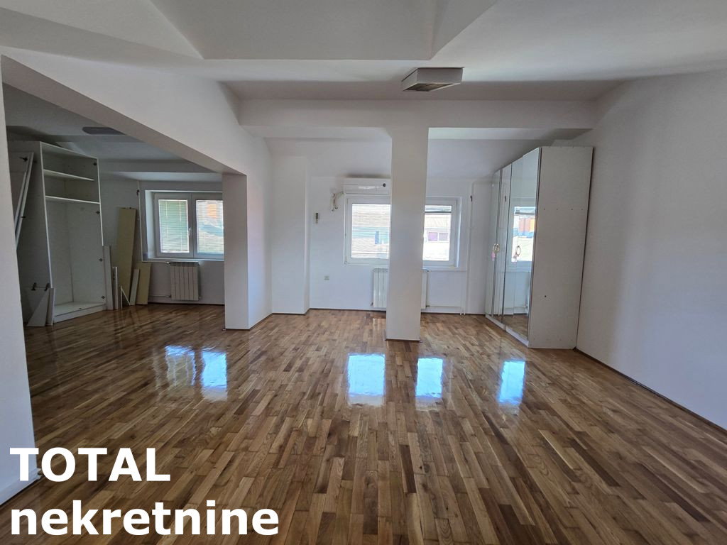 stanovi-5-dx-centar-1064376-pg7sz Stan Prodaja Novi Sad 216 m2