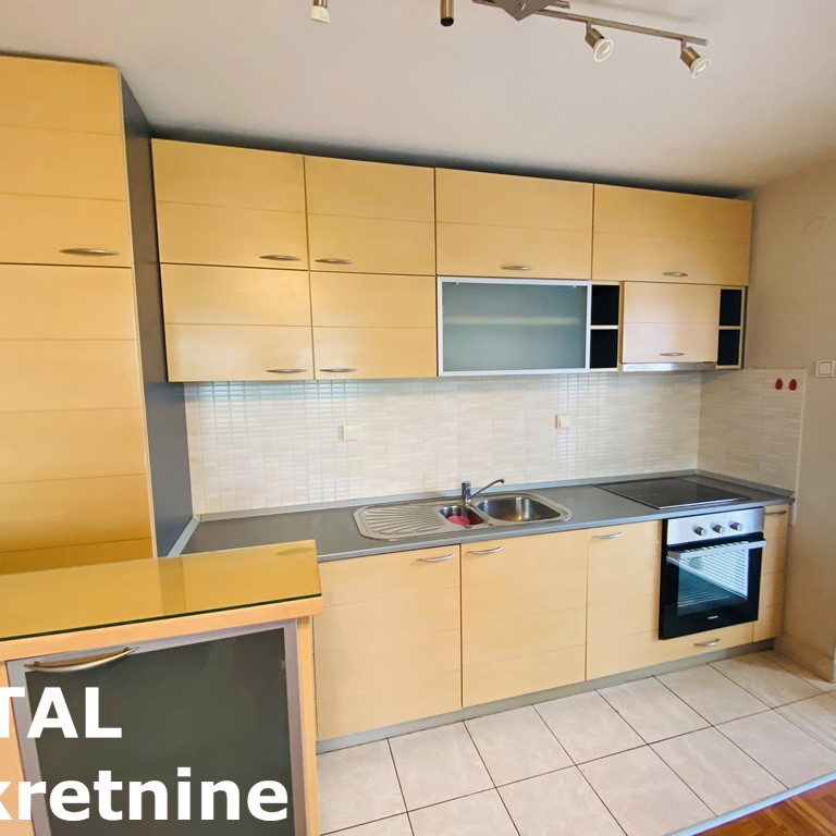 Petosoban stan na prodaju, Centar, Novi Sad, 102m², 200.000 €