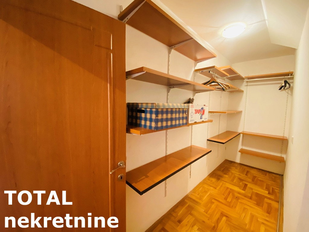 Petosoban stan na prodaju, Centar, Novi Sad, 102m², 200.000 €