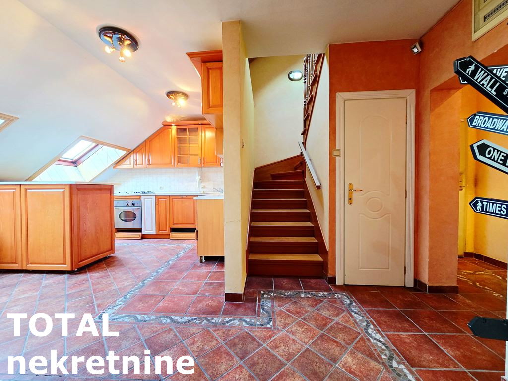 stanovi-5-dx-kej-1065183-bqumc Petosoban stan na prodaju, Centar, Novi Sad, 179m², 400.000 €