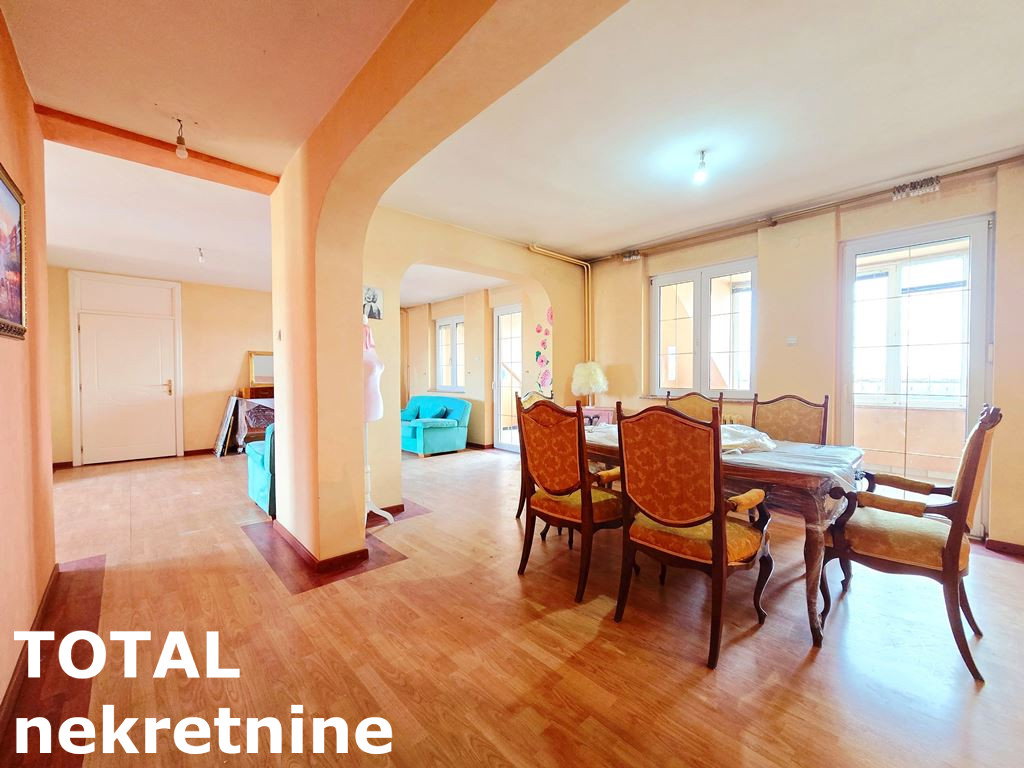 stanovi-5-dx-kej-1065183-qsklb Petosoban stan na prodaju, Centar, Novi Sad, 179m², 400.000 €