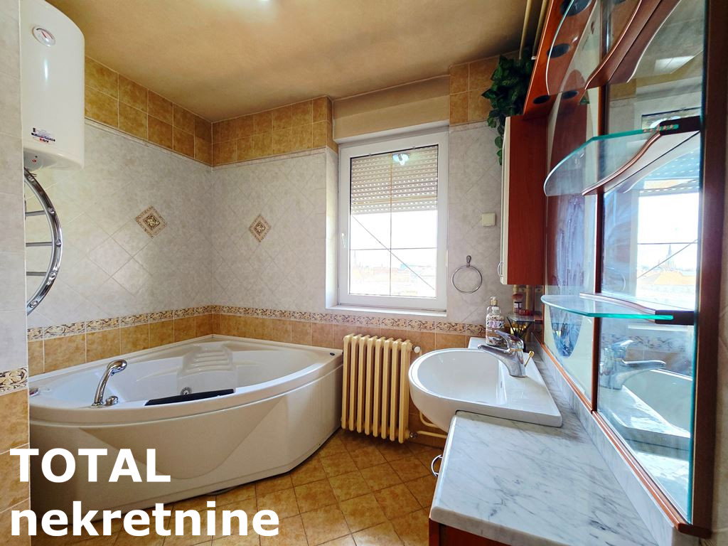 stanovi-5-dx-kej-1065183-qzsmr Petosoban stan na prodaju, Centar, Novi Sad, 179m², 400.000 €