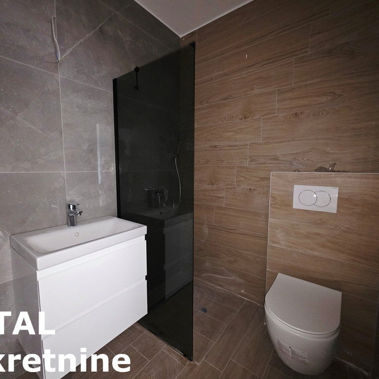 Petosoban stan na prodaju, Bulevar Patrijarha Pavla, Novi Sad, 154m², 338.800 €
