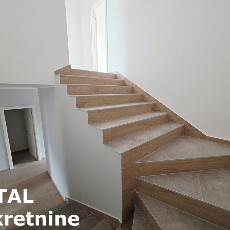Petosoban stan na prodaju, Bulevar Patrijarha Pavla, Novi Sad, 154m², 338.800 €