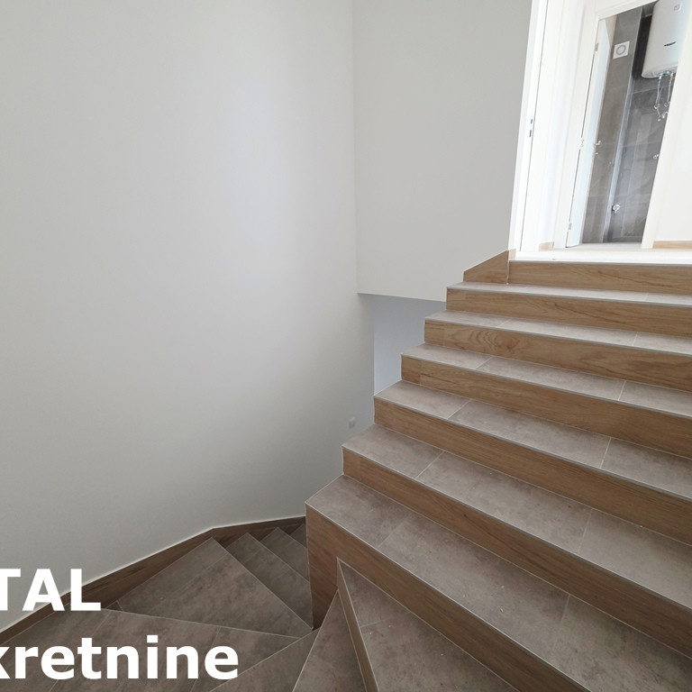 Petosoban stan na prodaju, Bulevar Patrijarha Pavla, Novi Sad, 154m², 338.800 €