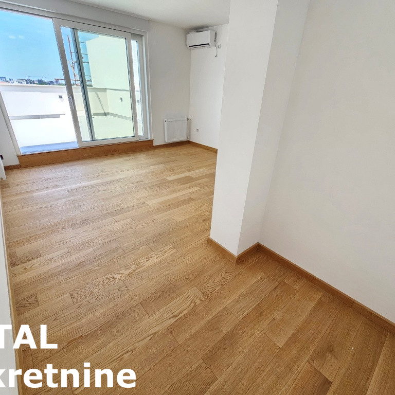 Stan Prodaja Novi Sad  185 m2