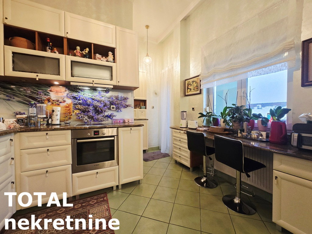 stanovi-5-pe-grbavica-1097899-800pe Stan Prodaja Novi Sad 359 m2