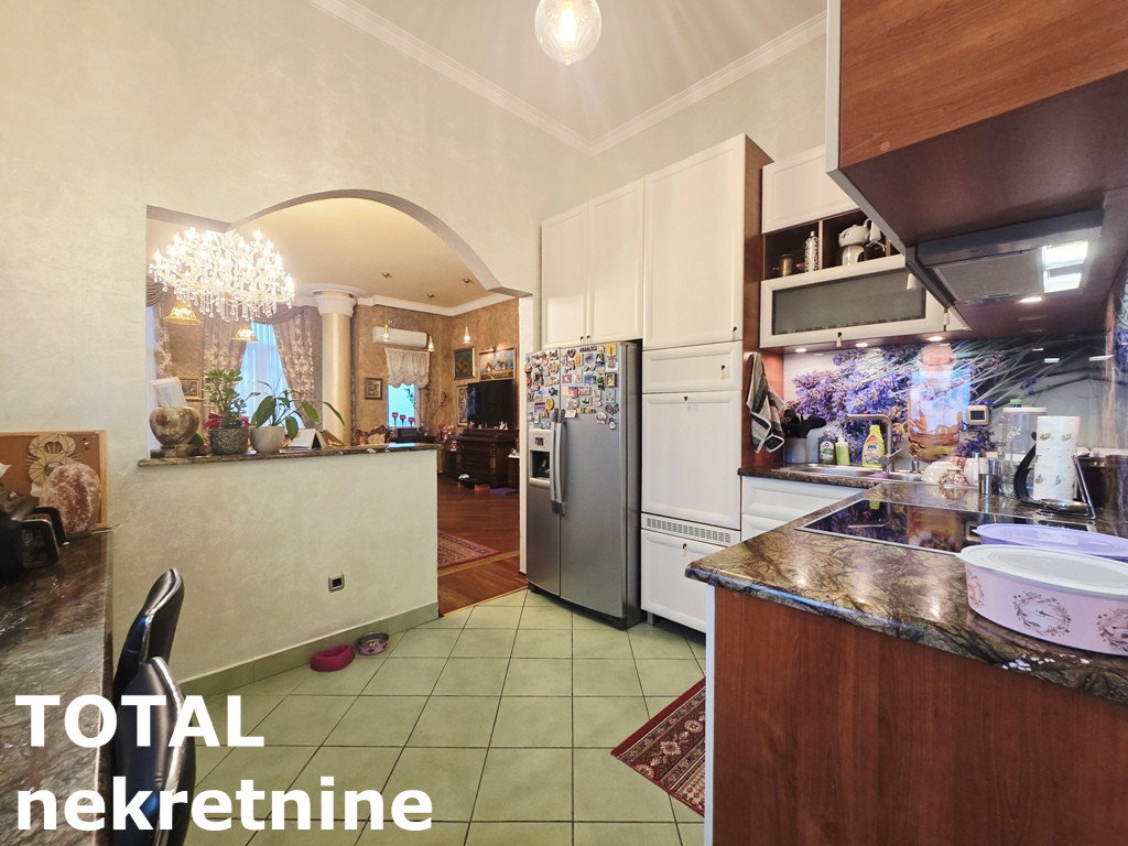 stanovi-5-pe-grbavica-1097899-ucrqj Petosoban stan na prodaju, Grbavica, Novi Sad, 359m², 628.000 €