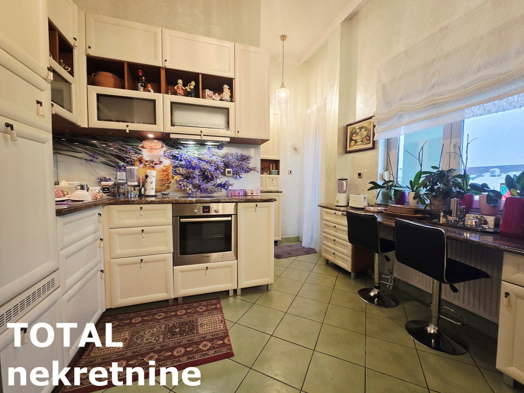 stanovi-5-pe-grbavica-1097899-y3kno Stan Prodaja Novi Sad 359 m2