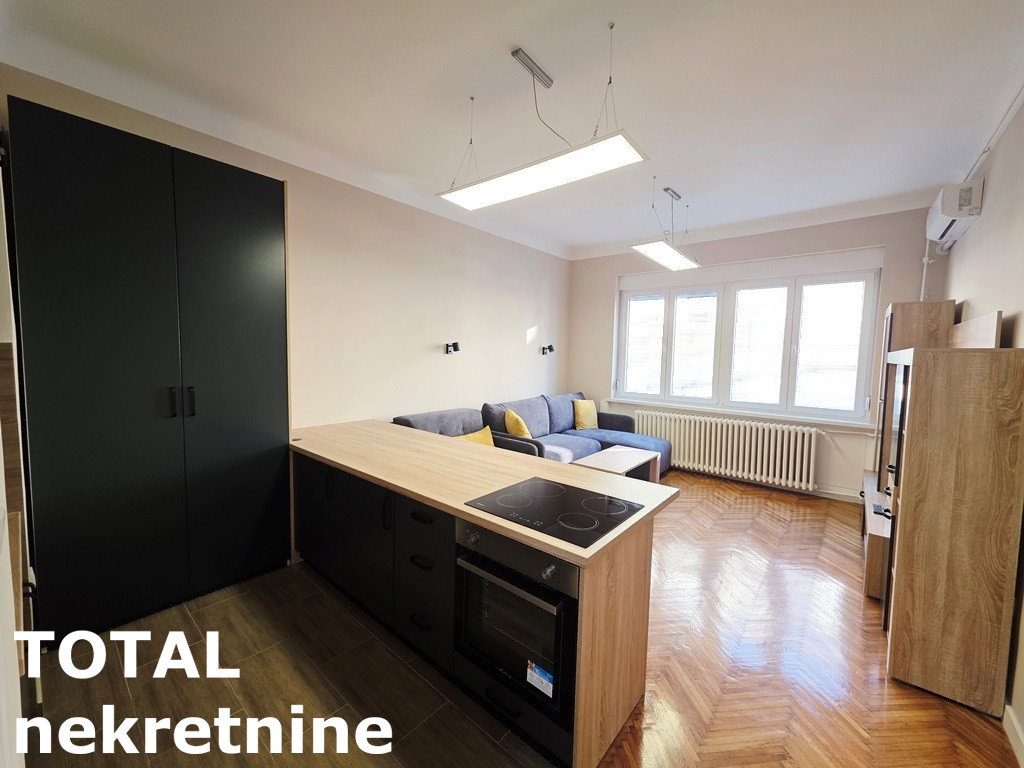 Garsonjera na prodaju, Centar, Novi Sad, 32m², 116.000 €