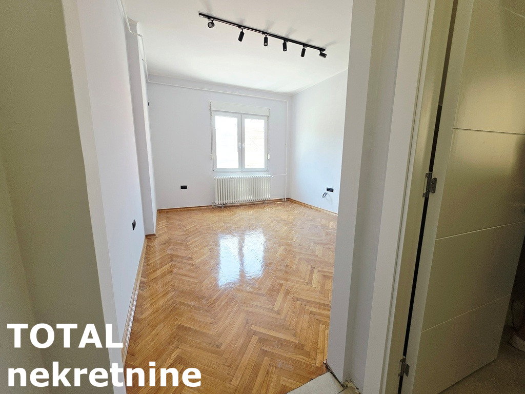 Stan Prodaja Novi Sad  25 m2