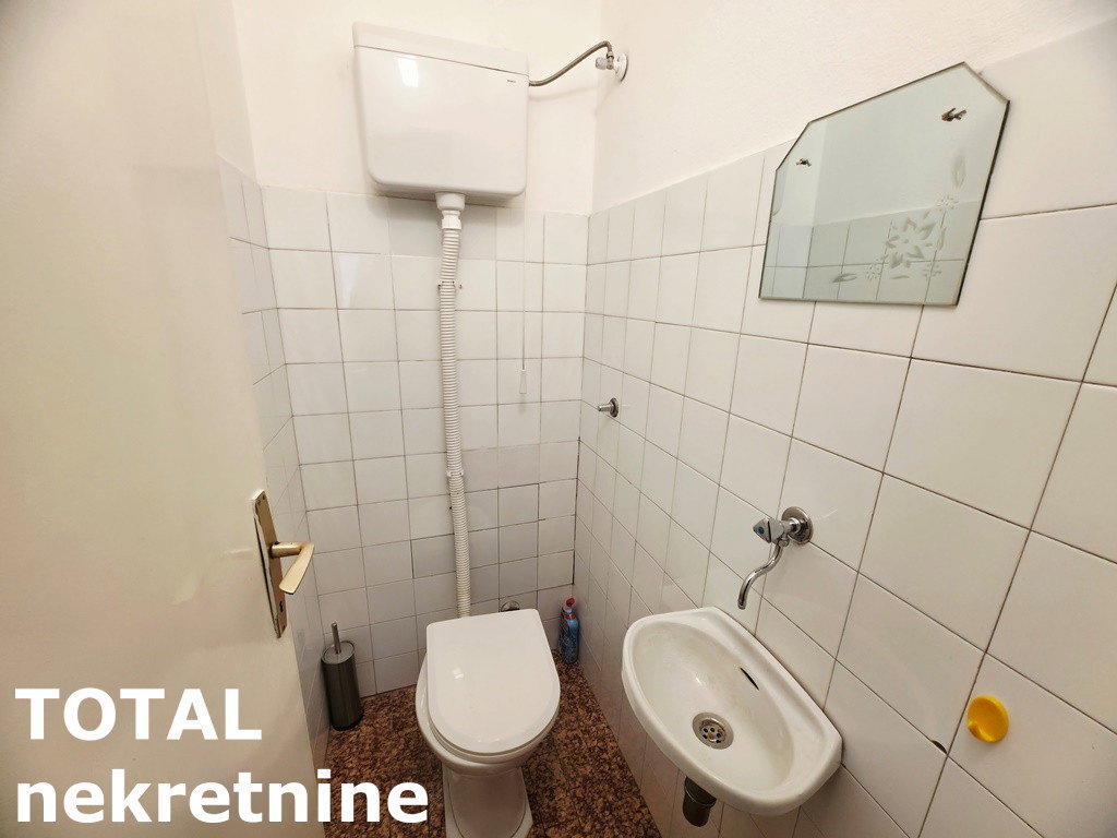 stanovi-5-re-centar-1103077-dc7sg Petosoban stan na prodaju, Centar, Novi Sad, 105m², 250.000 €