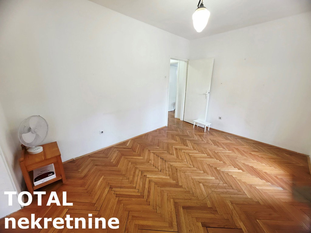 stanovi-5-re-centar-1103077-pru6o Petosoban stan na prodaju, Centar, Novi Sad, 105m², 250.000 €