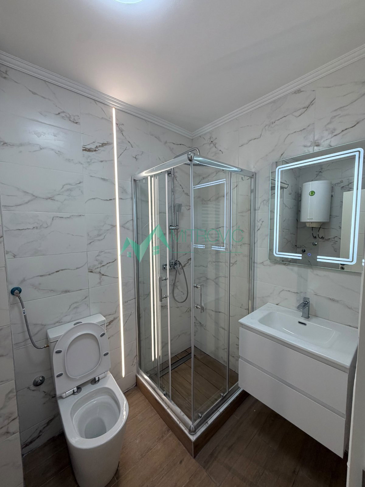 stanovi-5-re-socijalno-1004589-4m694 Garsonjera na prodaju, Socijalno, Novi Sad, 26m², 106.090 €