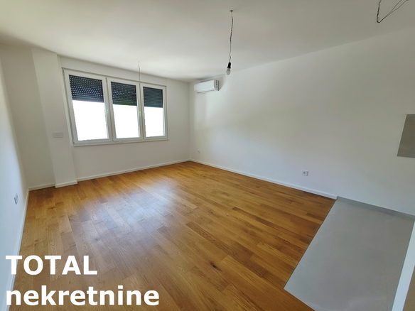 Stan Prodaja Novi Sad  28 m2